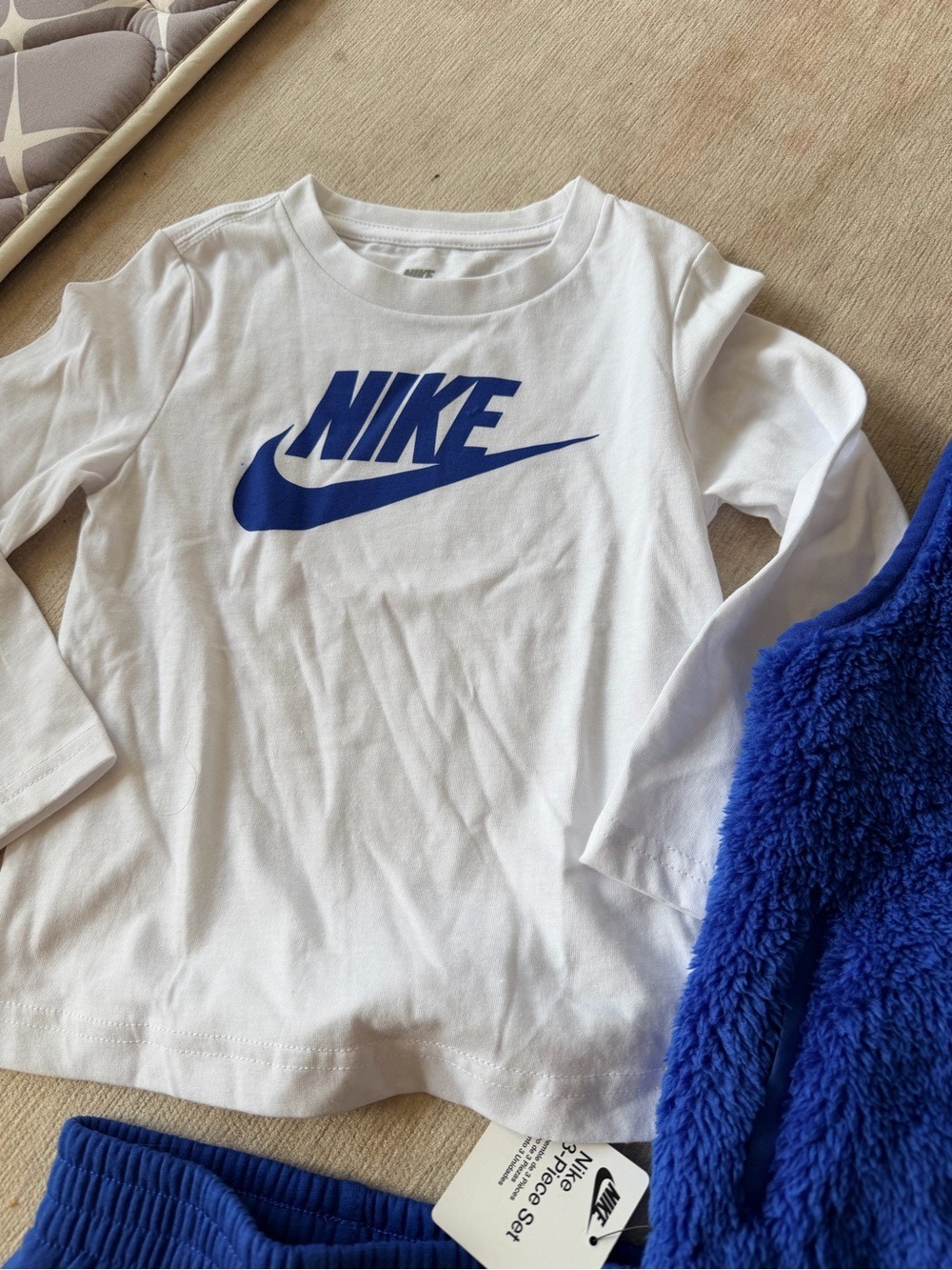 Nike Royal Blue Sherpa Vest White Logo 3 Piece Set 3T - Picture 8 of 12